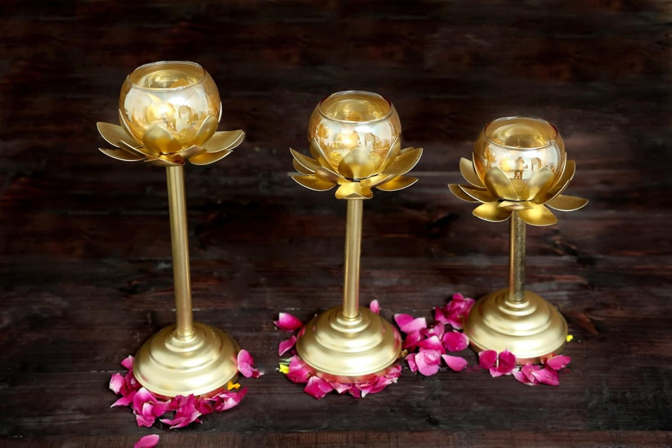 Lotus Standing Glass Tea Light Holder – Set of 3